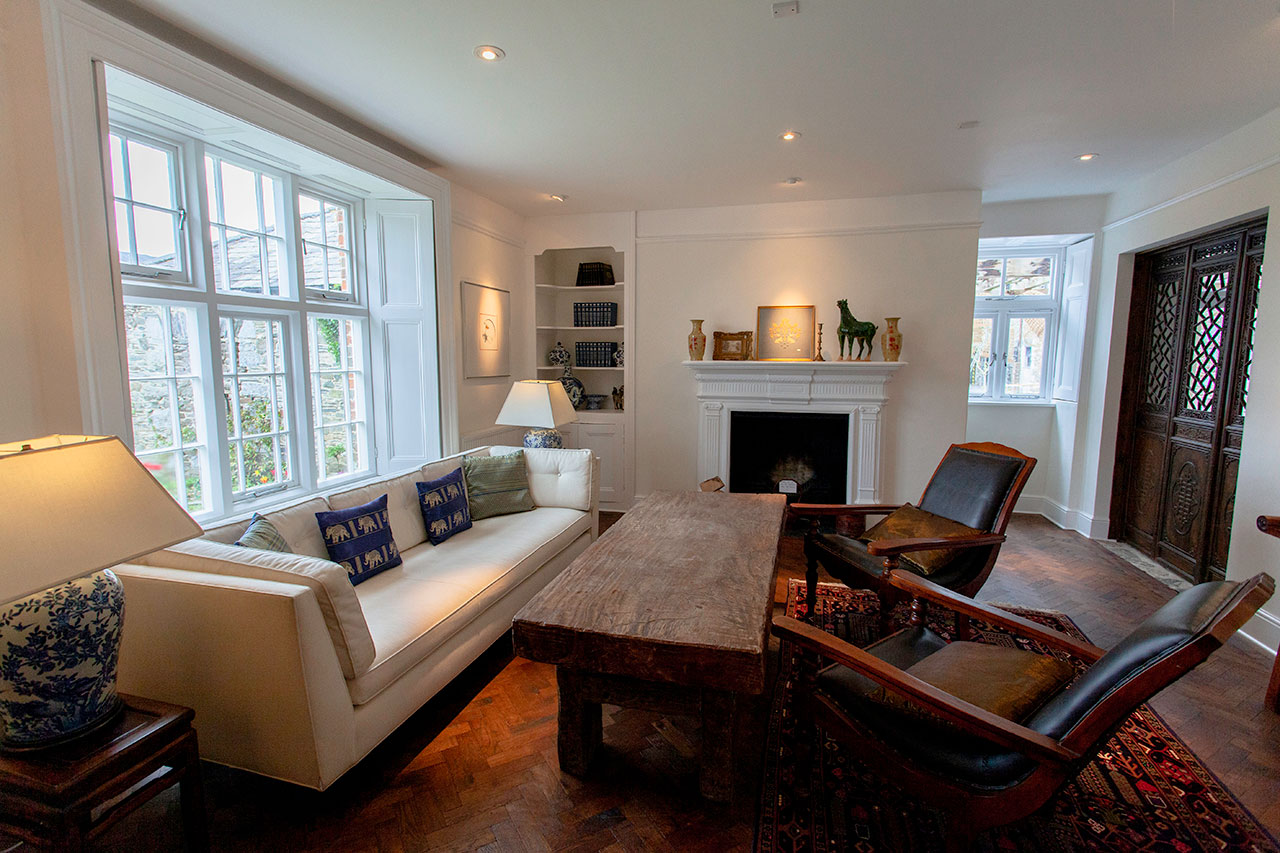 ANRÁN Living & Study Areas