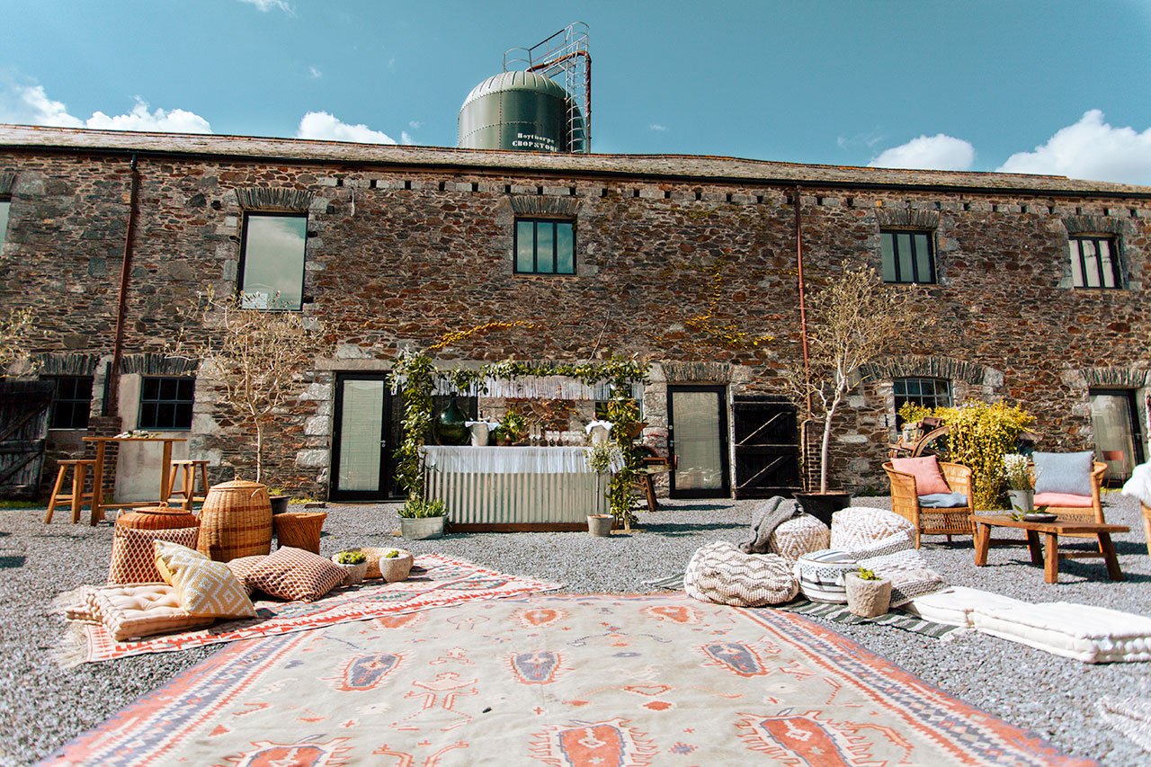 The Courtyard at ANRÁN